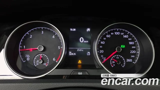 Volkswagen Golf Sportsvan 2015 thumb 8
