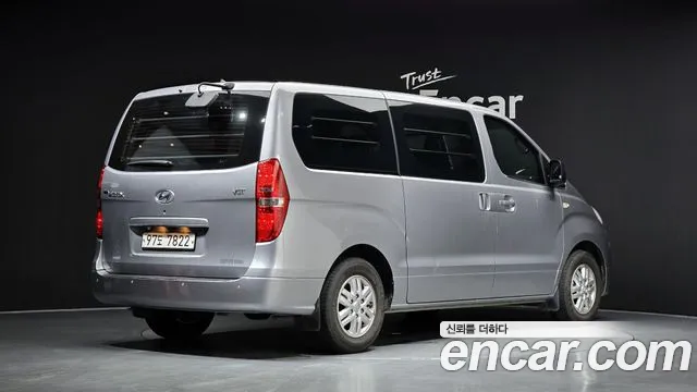 Hyundai Starex 2016 thumb 2