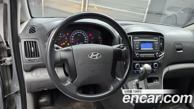 Hyundai Starex 2016 thumb 12