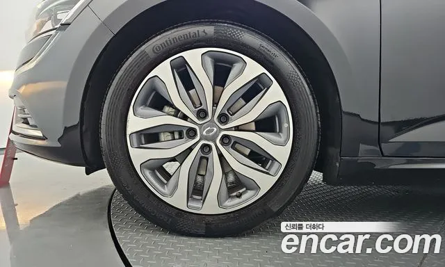 Renault-KoreaSamsung Megane 2017 thumb 5