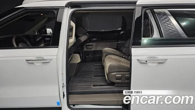 Kia Carnival 2022 thumb 11
