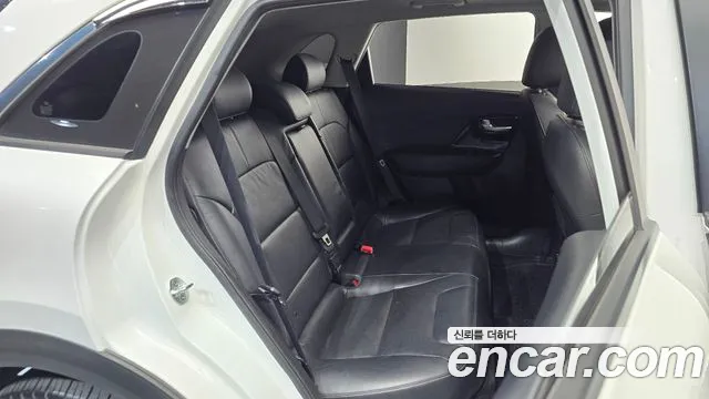 Kia Niro 2016 thumb 11