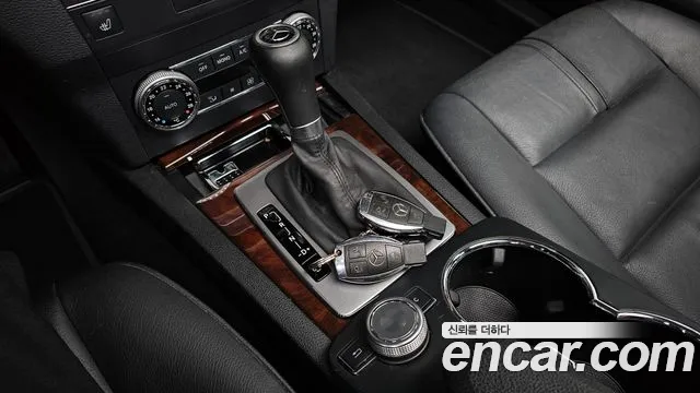 Mercedes-Benz GLK-Class 2009 thumb 8