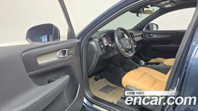 Volvo XC40 2020 thumb 9