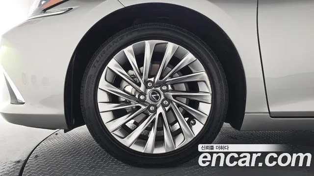 Lexus ES 2024 thumb 4