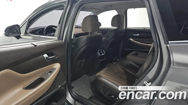 Hyundai Santa Fe 2018 thumb 12