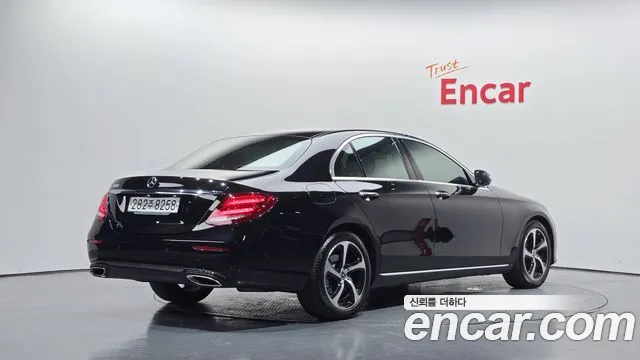 Mercedes-Benz E-Класс 2019 thumb 2