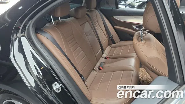 Mercedes-Benz E-Класс 2019 thumb 12