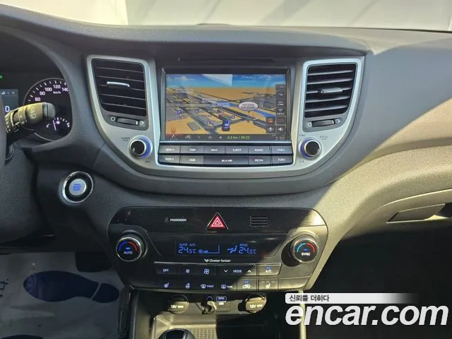 Hyundai Tucson 2015 thumb 10