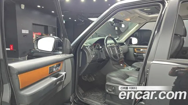 Land Rover Discovery 2014 thumb 9