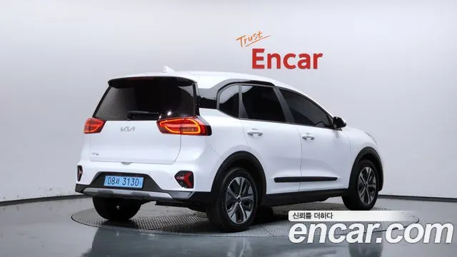 Kia Niro 2023 thumb 2