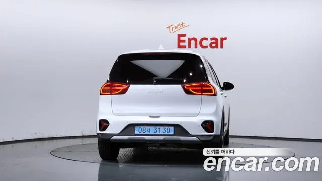 Kia Niro 2023 thumb 4