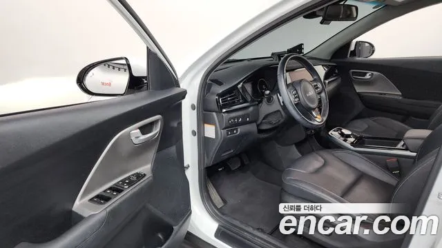 Kia Niro 2023 thumb 10