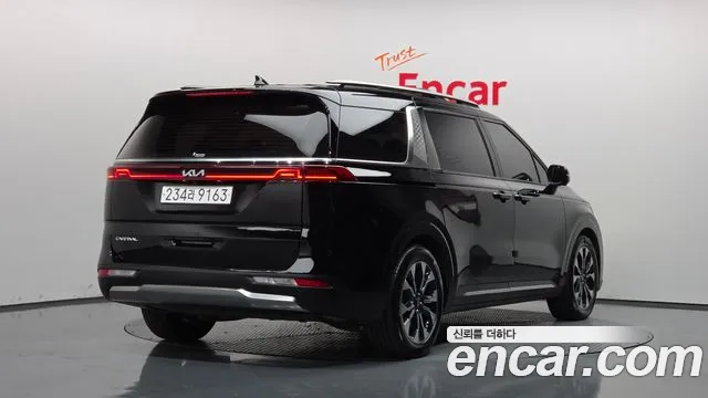 Kia Carnival 2023 thumb 2