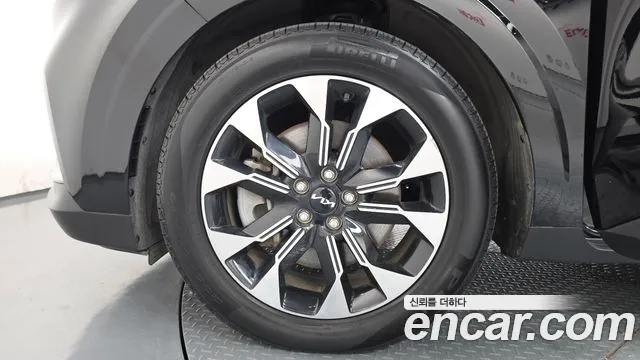 Kia Carnival 2023 thumb 5