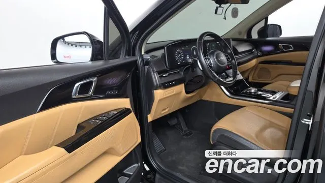Kia Carnival 2023 thumb 10