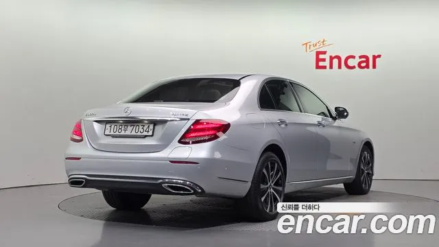 Mercedes-Benz E-Класс 2020 thumb 2