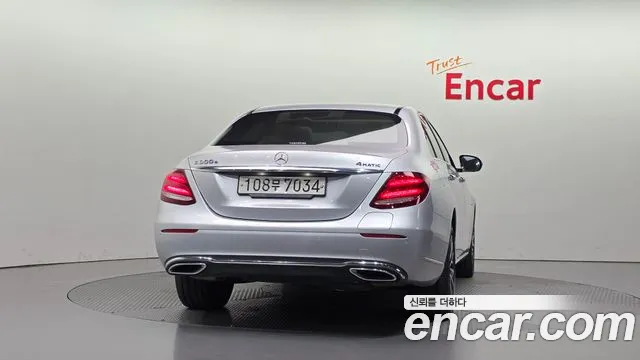 Mercedes-Benz E-Класс 2020 thumb 4