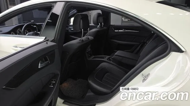 Mercedes-Benz CLS-Class 2016 thumb 12