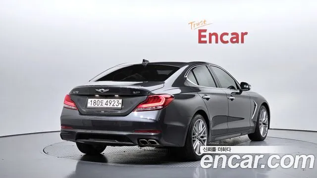 Genesis G70 2019 thumb 2