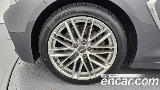 Genesis G70 2019 thumb 5