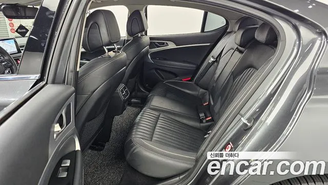 Genesis G70 2019 thumb 12