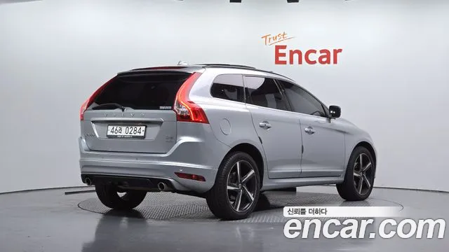 Volvo XC60 2015 thumb 2