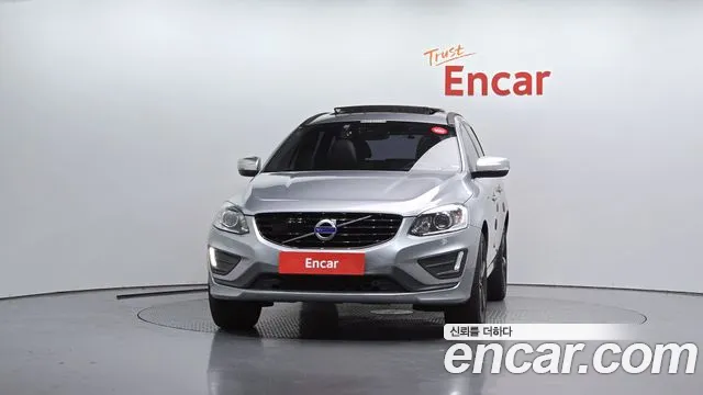 Volvo XC60 2015 thumb 3