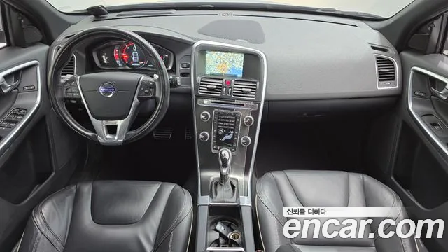 Volvo XC60 2015 thumb 7