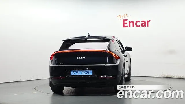 Kia EV6 2022 thumb 4