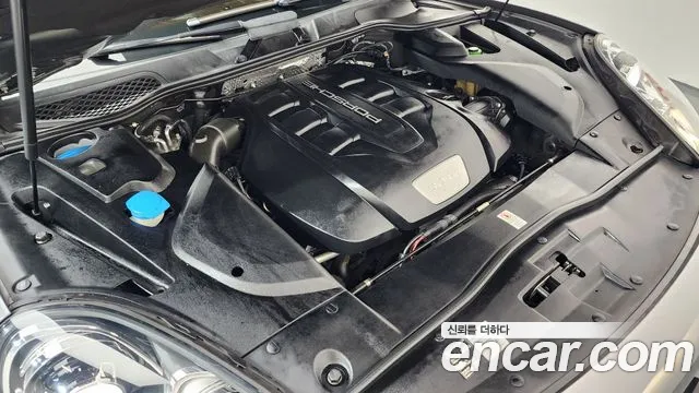 Porsche Cayenne 2015 thumb 6
