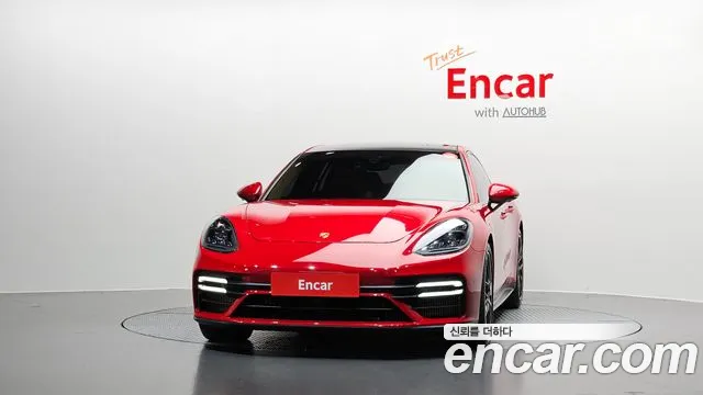 Porsche Panamera 2021 thumb 3