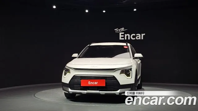 Kia Niro 2023 thumb 3
