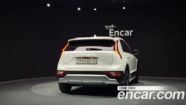Kia Niro 2023 thumb 4