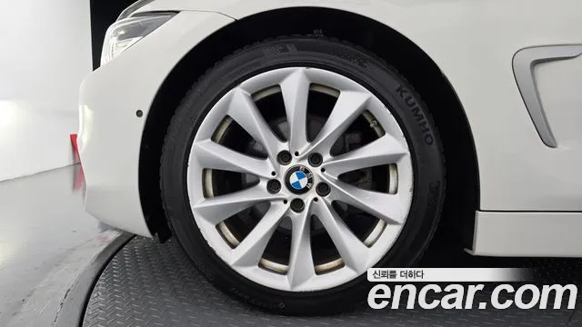 BMW 4-Series 2019 thumb 5