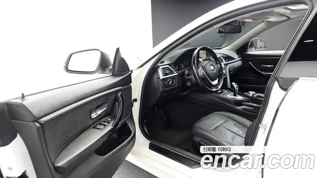 BMW 4-Series 2019 thumb 10