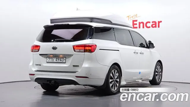 Kia Carnival 2015 thumb 2