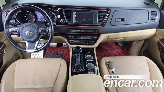 Kia Carnival 2015 thumb 7