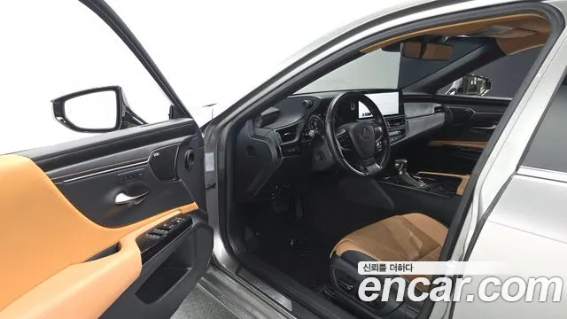 Lexus ES 2024 thumb 10