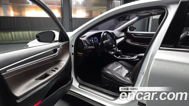 Hyundai Grandeur 2018 thumb 10