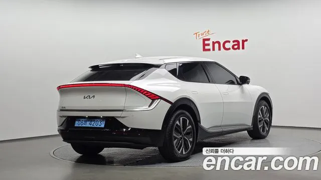 Kia EV6 2021 thumb 2