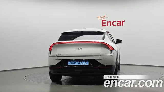 Kia EV6 2021 thumb 4