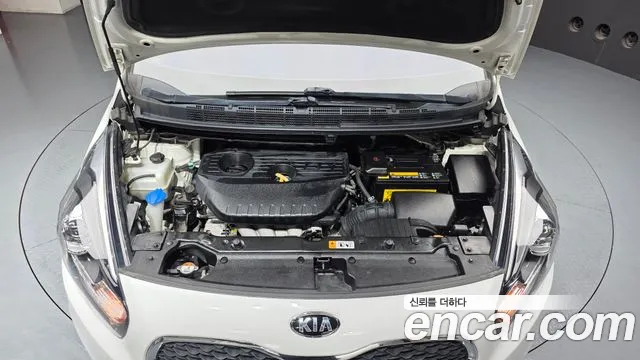 Kia Carens 2016 thumb 6