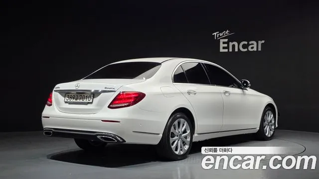 Mercedes-Benz E-Класс 2017 thumb 2