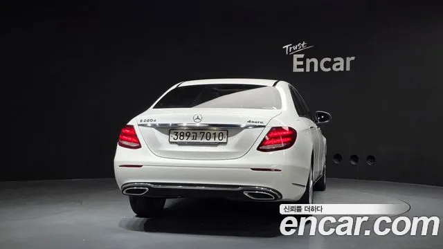Mercedes-Benz E-Класс 2017 thumb 4