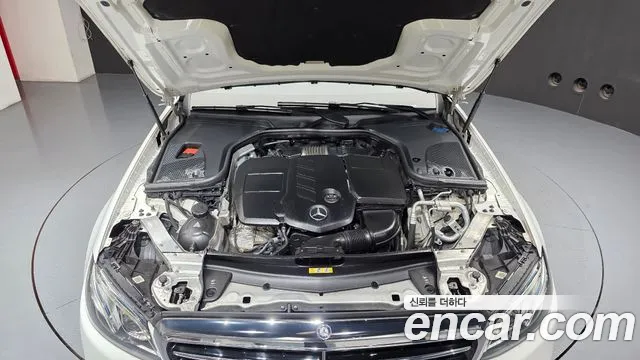 Mercedes-Benz E-Класс 2017 thumb 6