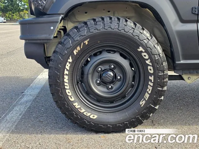 Suzuki Jimny 2021 thumb 5