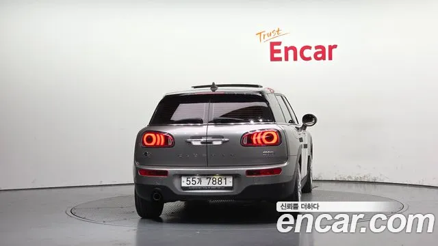 MINI Clubman 2017 thumb 4