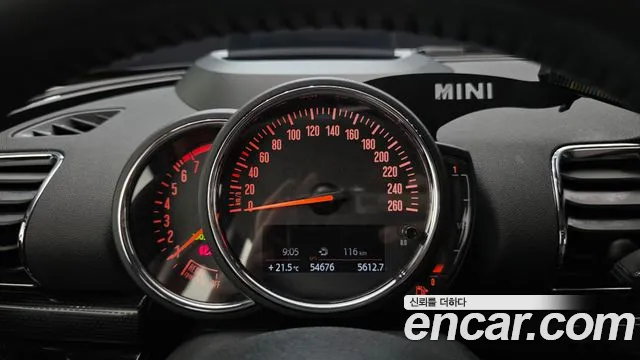 MINI Clubman 2017 thumb 8