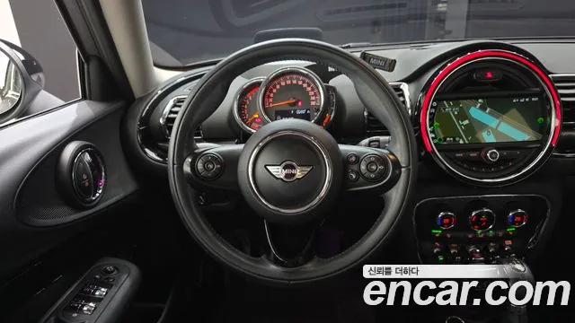 MINI Clubman 2017 thumb 12